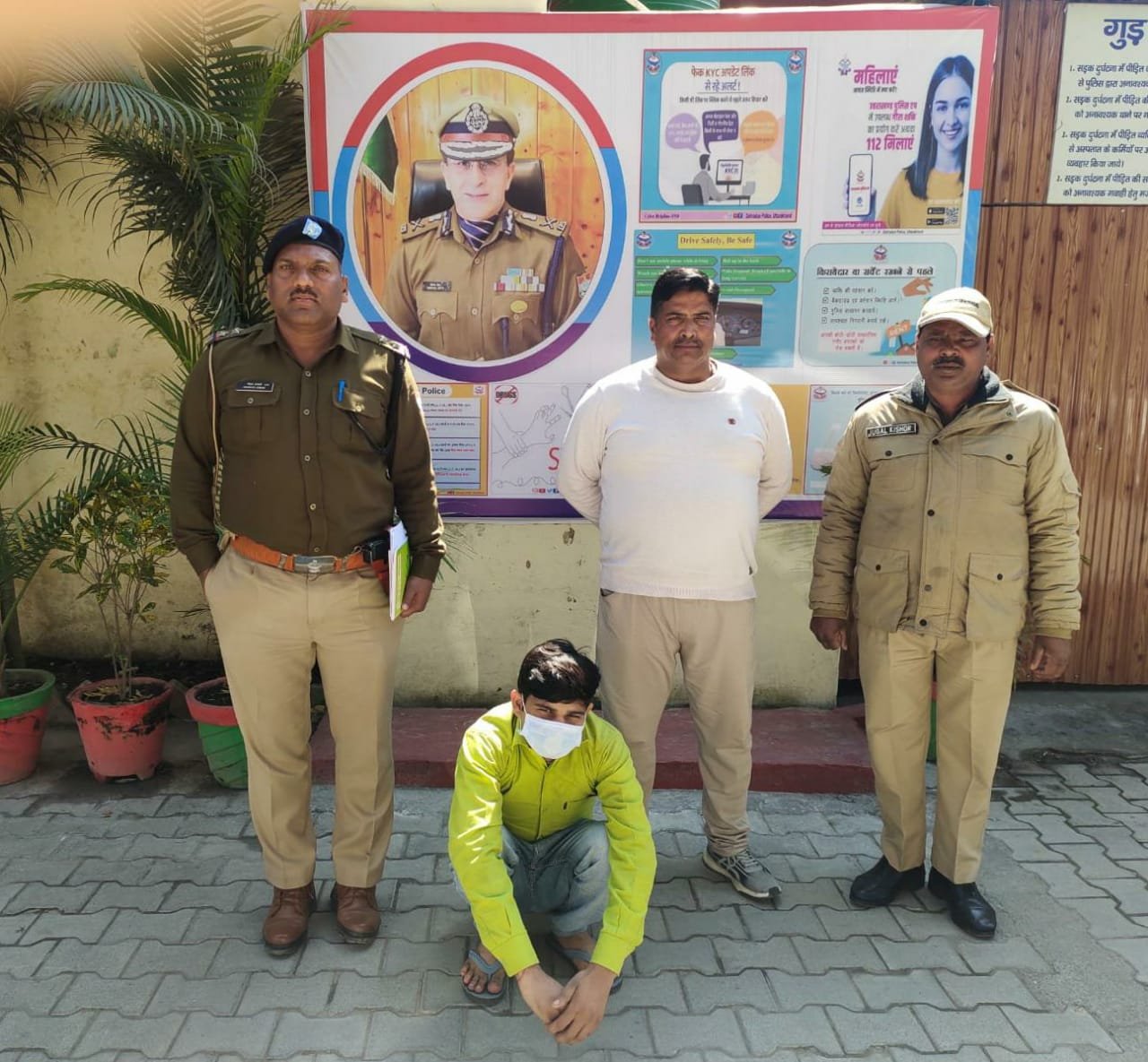 नाबालिग युवती को बहला-फुसलाकर भगा कर ले जाने वाले अभियुक्त को पुलिस ने लखनऊ से किया गिरफ्तार