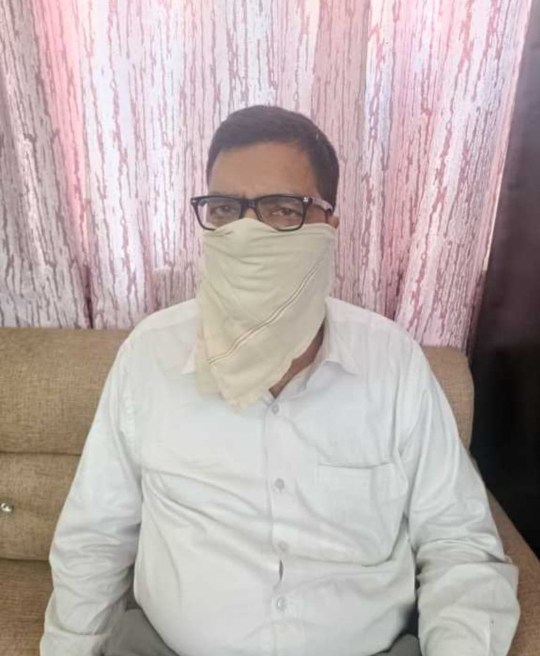 जिला सैनिक कल्याण अधिकारी कर्नल डॉ. सुबोध शुक्ला को विजिलेंस टीम ने 50 हजार की रिश्वत लेते रंगे हाथ पकड़ा