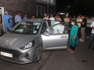 बड़ी खबर: एक ही परिवार के 7 लोगों ने कार में खाया जहर, सभी की मौत, बागेश्वर धाम की कथा में शामिल हुए थे